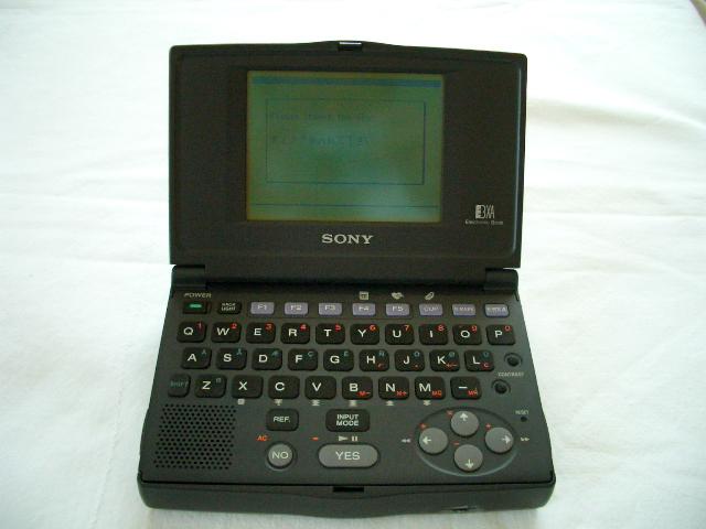 Sony Data Discman DD-30DBZ (1).JPG